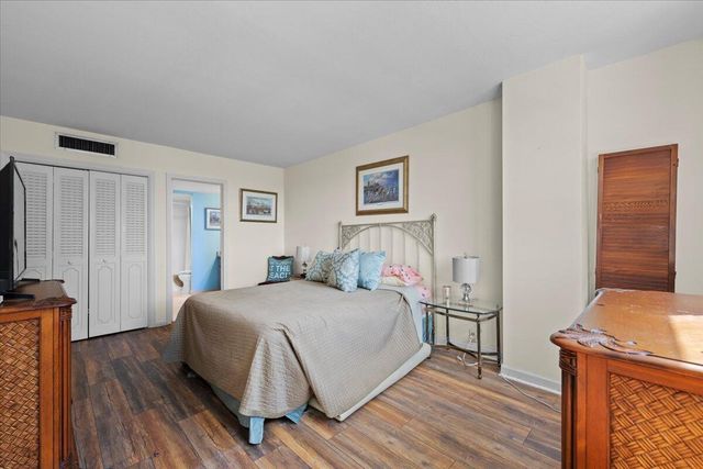 1200 MARINE Way 304, North Palm Beach, FL 33408
