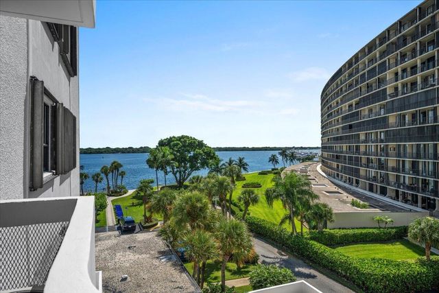 1200 MARINE Way 304, North Palm Beach, FL 33408