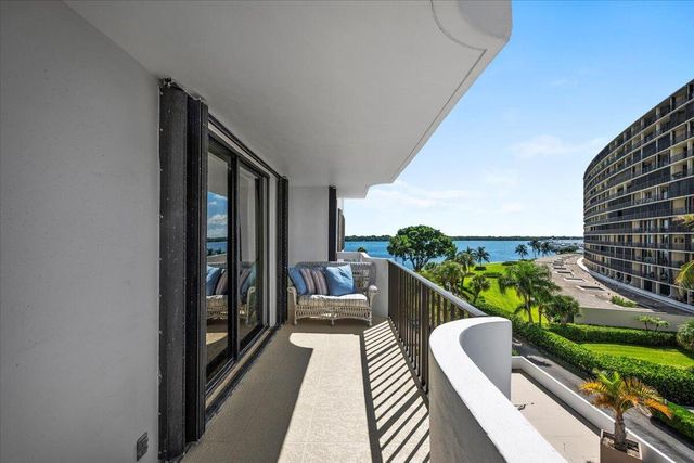 1200 MARINE Way 304, North Palm Beach, FL 33408