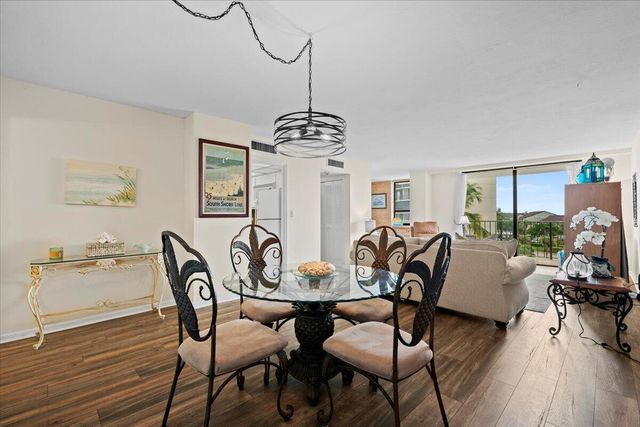 1200 MARINE Way 304, North Palm Beach, FL 33408