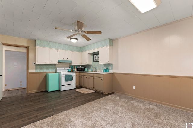 6633 Benton Rd, Paducah, KY 42003