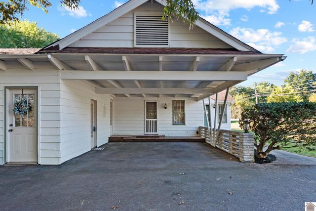 6633 Benton Rd, Paducah, KY 42003