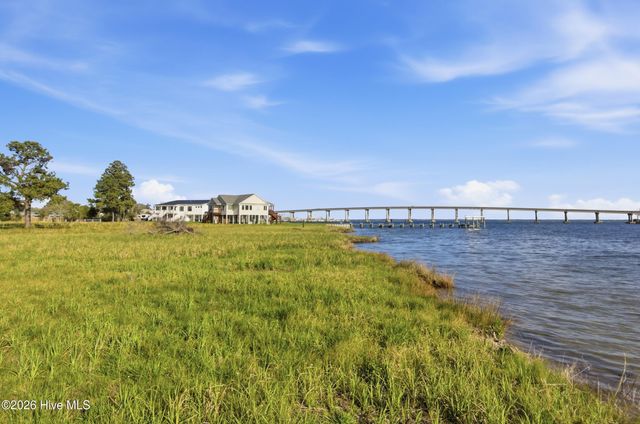 8044 Treasure Drive, Oriental, NC 28571