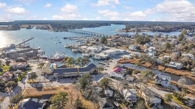 8044 Treasure Drive, Oriental, NC 28571