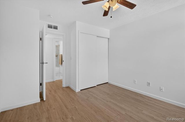 61165 Greenwood Drive, South Lyon, MI 48178