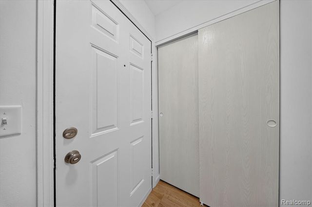 61165 Greenwood Drive, South Lyon, MI 48178