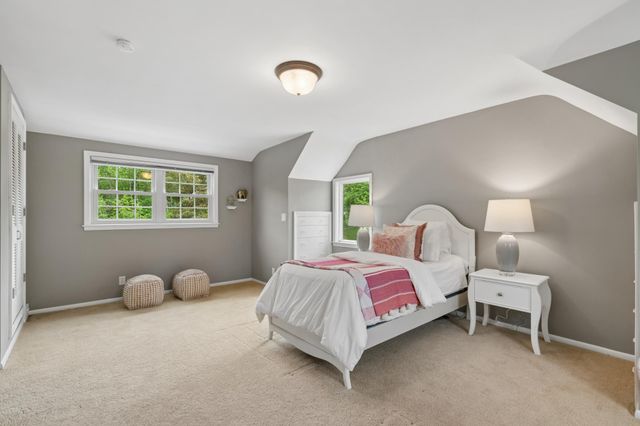 784 Hilltop Court, Mendota Heights, MN 55118