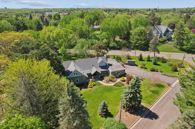 784 Hilltop Court, Mendota Heights, MN 55118