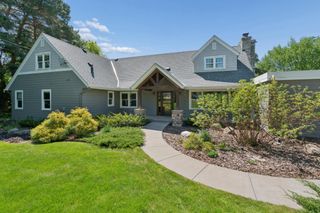 784 Hilltop Court, Mendota Heights, MN 55118