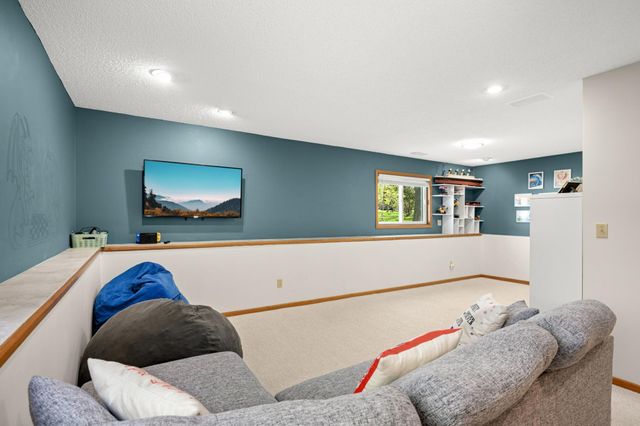 4414 Urbandale Court N, Plymouth, MN 55446