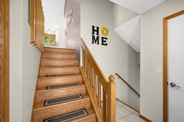4414 Urbandale Court N, Plymouth, MN 55446
