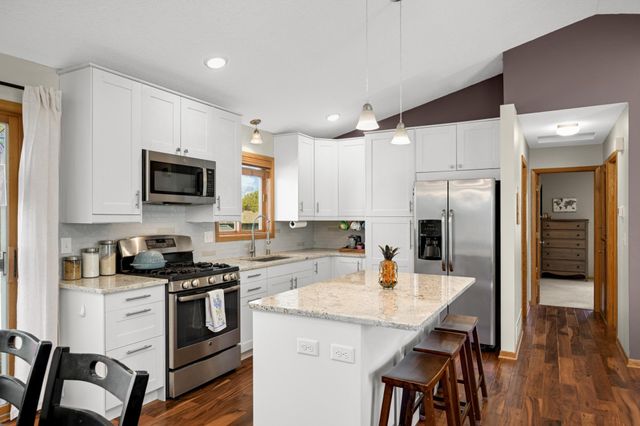 4414 Urbandale Court N, Plymouth, MN 55446