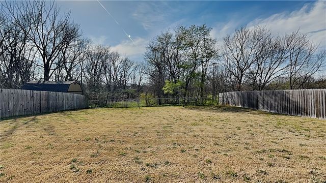 802 SW Green World Street, Bentonville, AR 72712