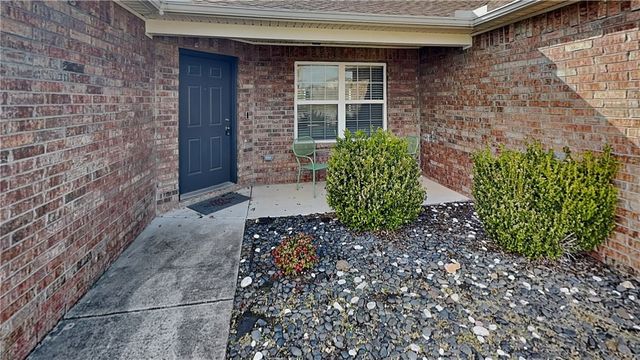 802 SW Green World Street, Bentonville, AR 72712