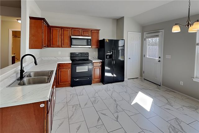 802 SW Green World Street, Bentonville, AR 72712