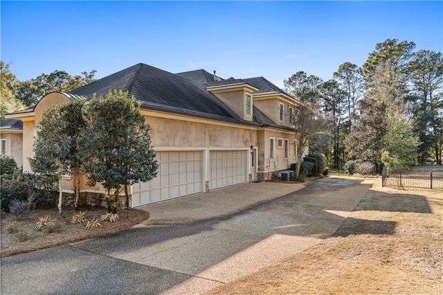 131 Augusta Court, Fairhope, AL 36532