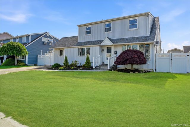 316 Philadelphia Avenue, Massapequa Park, NY 11762