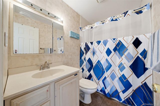 316 Philadelphia Avenue, Massapequa Park, NY 11762