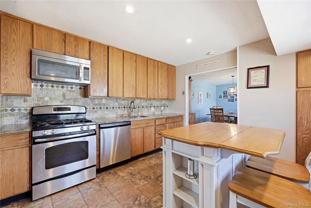 316 Philadelphia Avenue, Massapequa Park, NY 11762