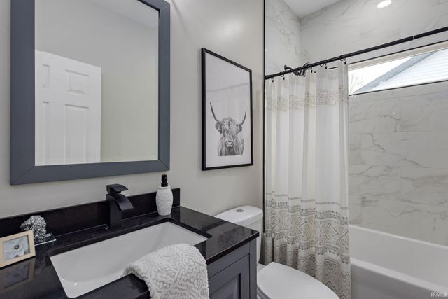 51650 Prescott Avenue, South Bend, IN 46637