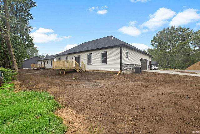 51650 Prescott Avenue, South Bend, IN 46637