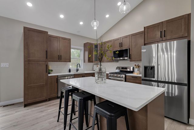 51650 Prescott Avenue, South Bend, IN 46637