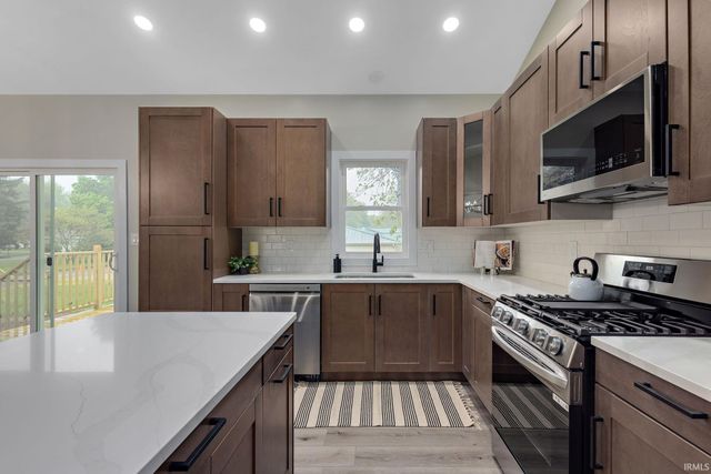 51650 Prescott Avenue, South Bend, IN 46637