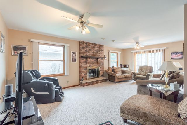 1839 Bluebird Lane, Munster, IN 46321