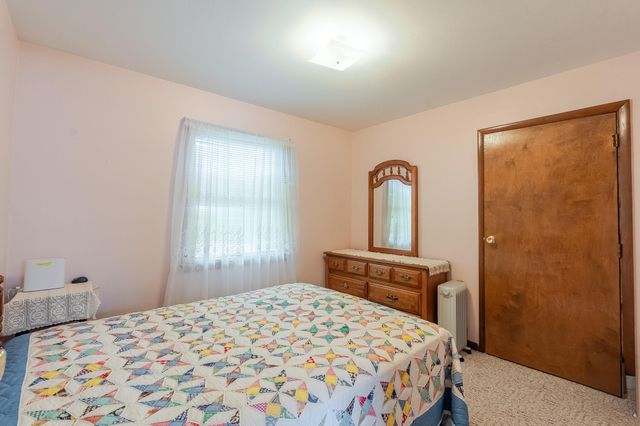 1839 Bluebird Lane, Munster, IN 46321