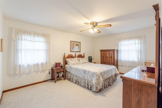1839 Bluebird Lane, Munster, IN 46321