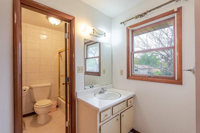 1839 Bluebird Lane, Munster, IN 46321