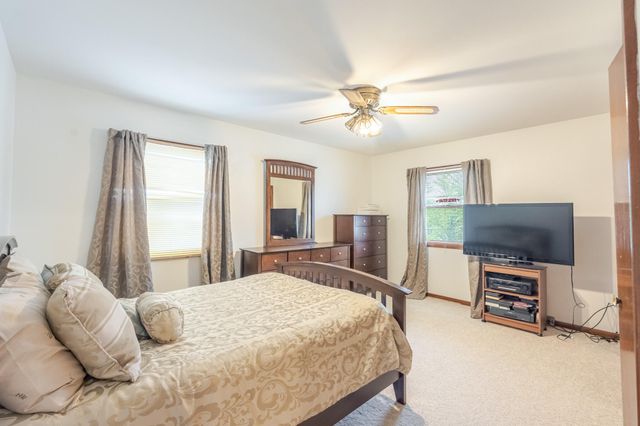 1839 Bluebird Lane, Munster, IN 46321