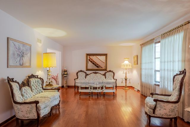 1839 Bluebird Lane, Munster, IN 46321