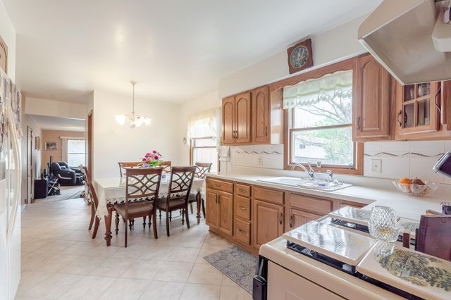 1839 Bluebird Lane, Munster, IN 46321