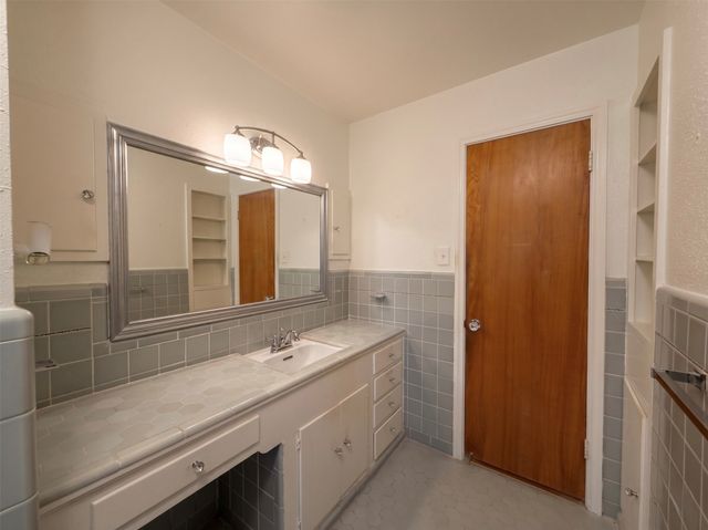 8832 Antrim Drive, Dallas, TX 75218