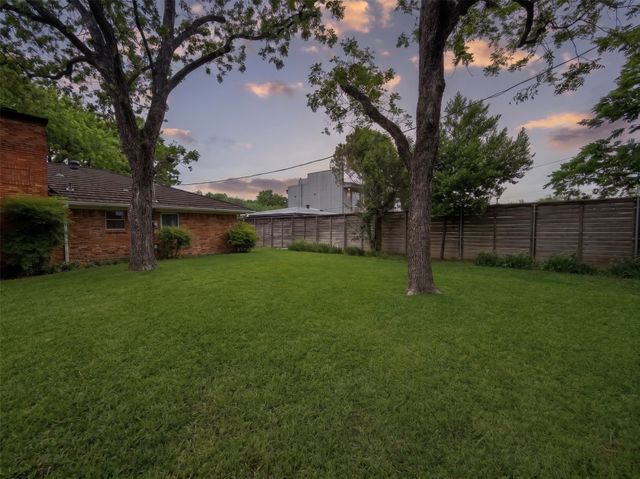 8832 Antrim Drive, Dallas, TX 75218
