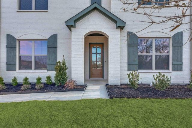 790 Sterling Drive, Benbrook, TX 76126