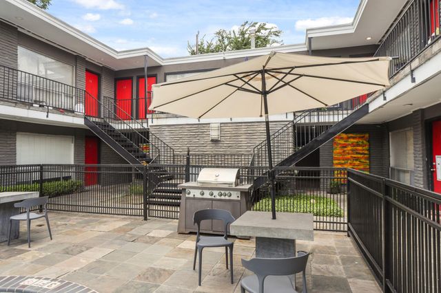 3602 Garrott Street Street 11, Houston, TX 77006