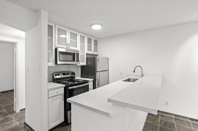 3602 Garrott Street Street 11, Houston, TX 77006