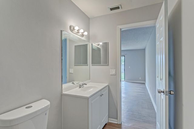 9184 Roan Lane, West Palm Beach, FL 33403