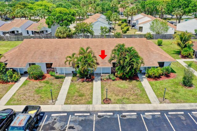 9184 Roan Lane, West Palm Beach, FL 33403