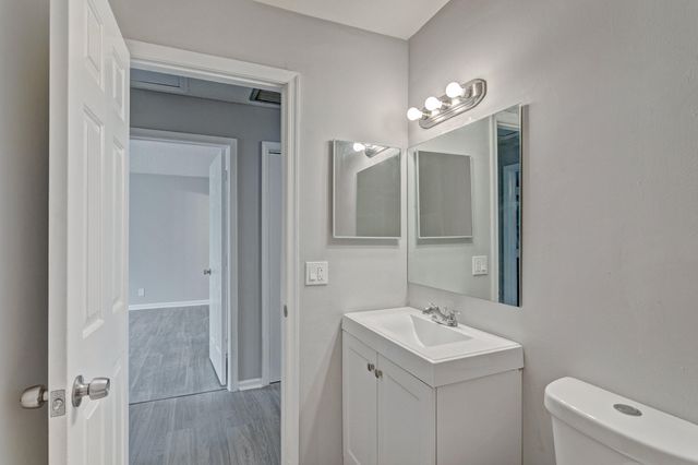 9184 Roan Lane, West Palm Beach, FL 33403
