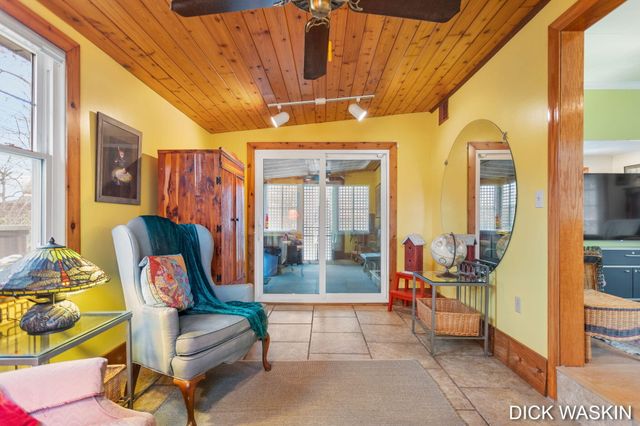 838 Mason Street, Saugatuck City, MI 49453