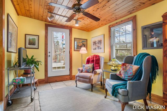 838 Mason Street, Saugatuck City, MI 49453