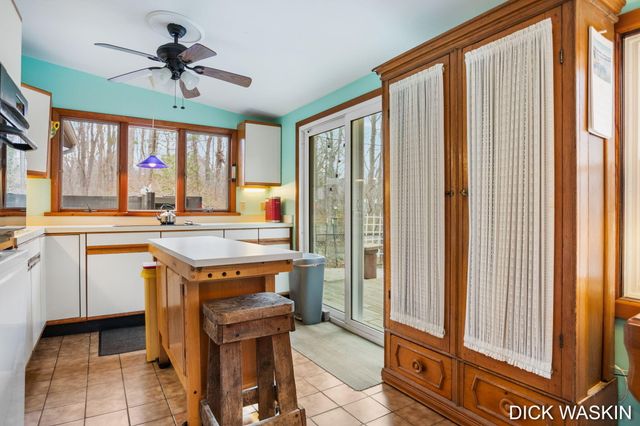 838 Mason Street, Saugatuck City, MI 49453