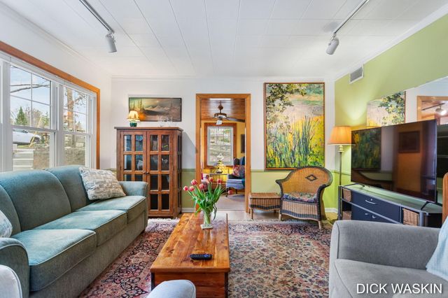 838 Mason Street, Saugatuck City, MI 49453