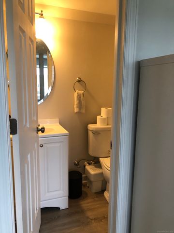 90 Iroquois Road A, Stamford, CT 06902