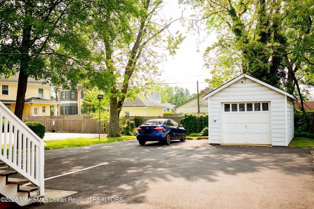 94 W Main Street, Freehold, NJ 07728