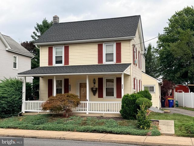 224 E MAIN ST, Terre Hill, PA 17581