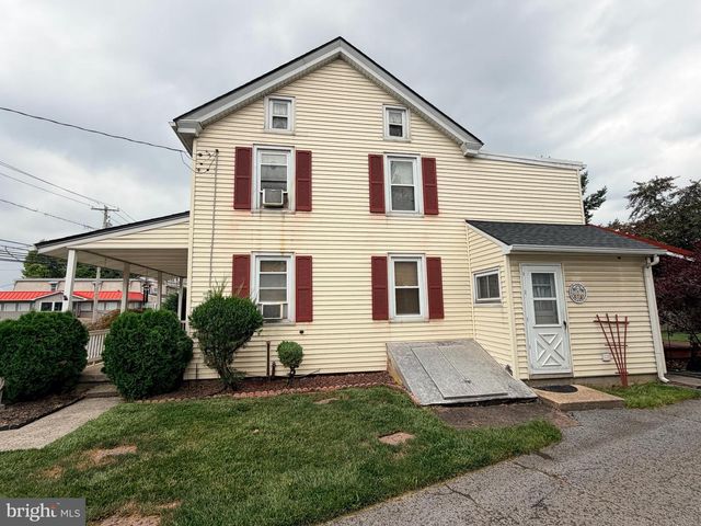 224 E MAIN ST, Terre Hill, PA 17581